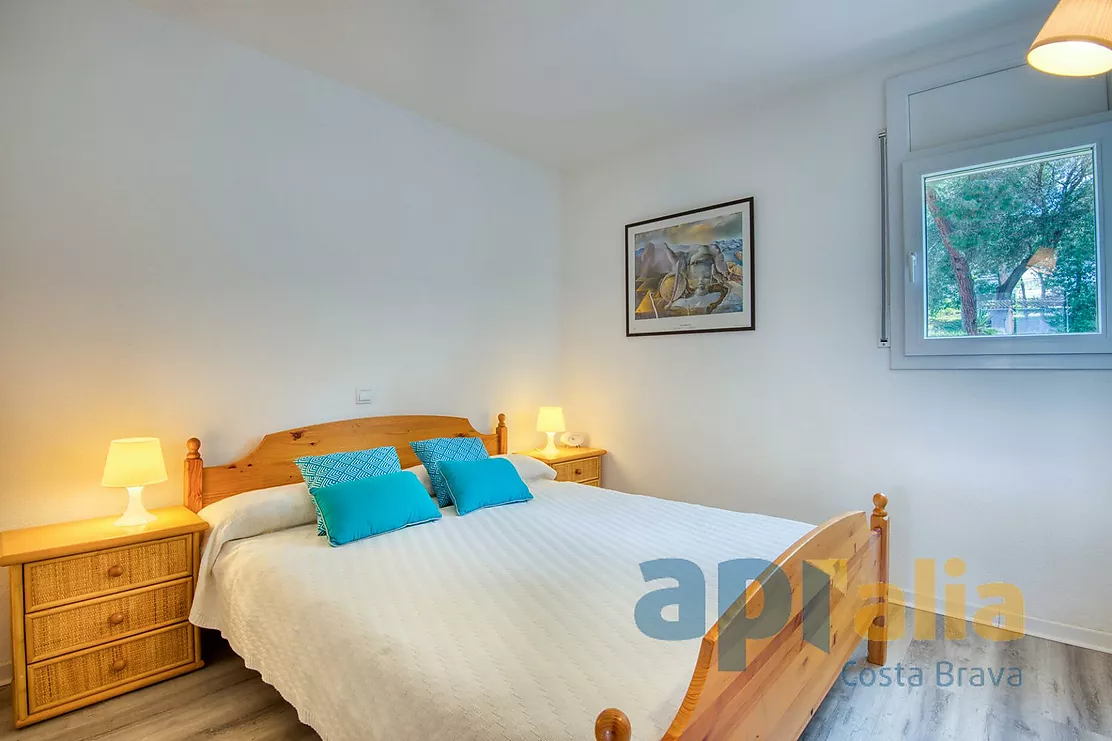 Spacious apartment with a very large terrace and two bedrooms in Platja d'Aro