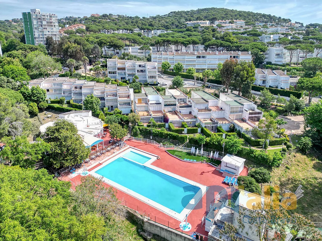 Appartement spacieux avec une très grande terrasse et deux chambres dans Platja d'Aro