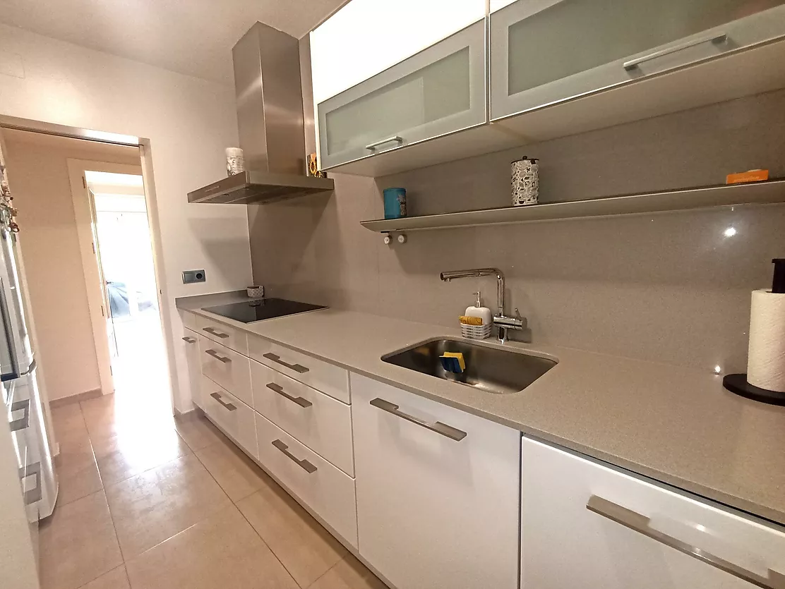 Exclusivo apartamento en segunda línea de mar.