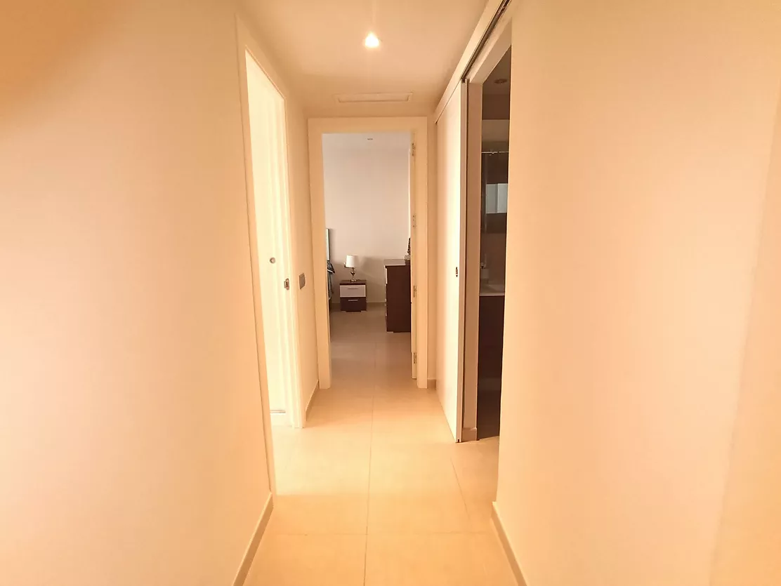 Exclusivo apartamento en segunda línea de mar.