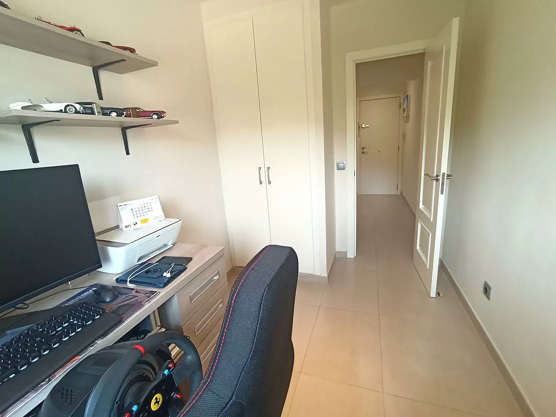 Exclusivo apartamento en segunda línea de mar.