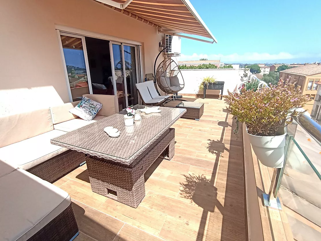 PENTHOUSE, APIALIA COSTA BRAVA