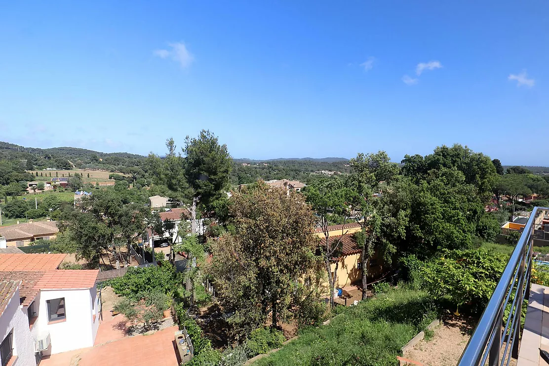 Villa située dans l'urbanisation Mas Falquet. PRODUIT APIALIA COSTA BRAVA.