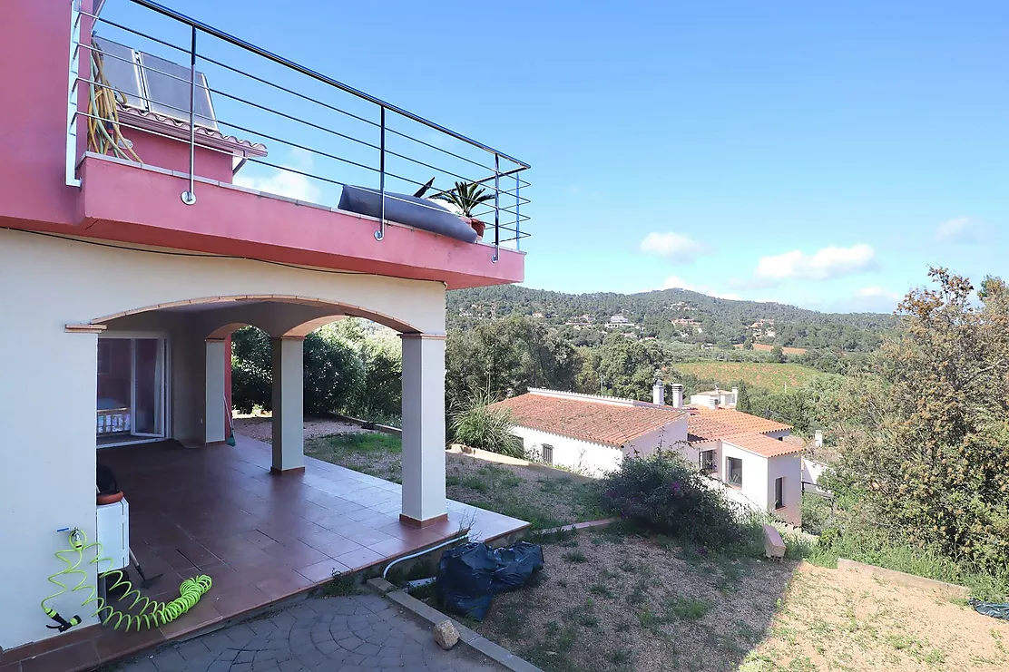 Villa located in the Mas Falquet urbanization. APIALIA COSTA BRAVA PRODUCT.