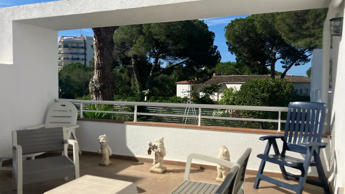 Disfruta de la tranquilidad y el confort en la Urbanización Politur, Playa de Aro.