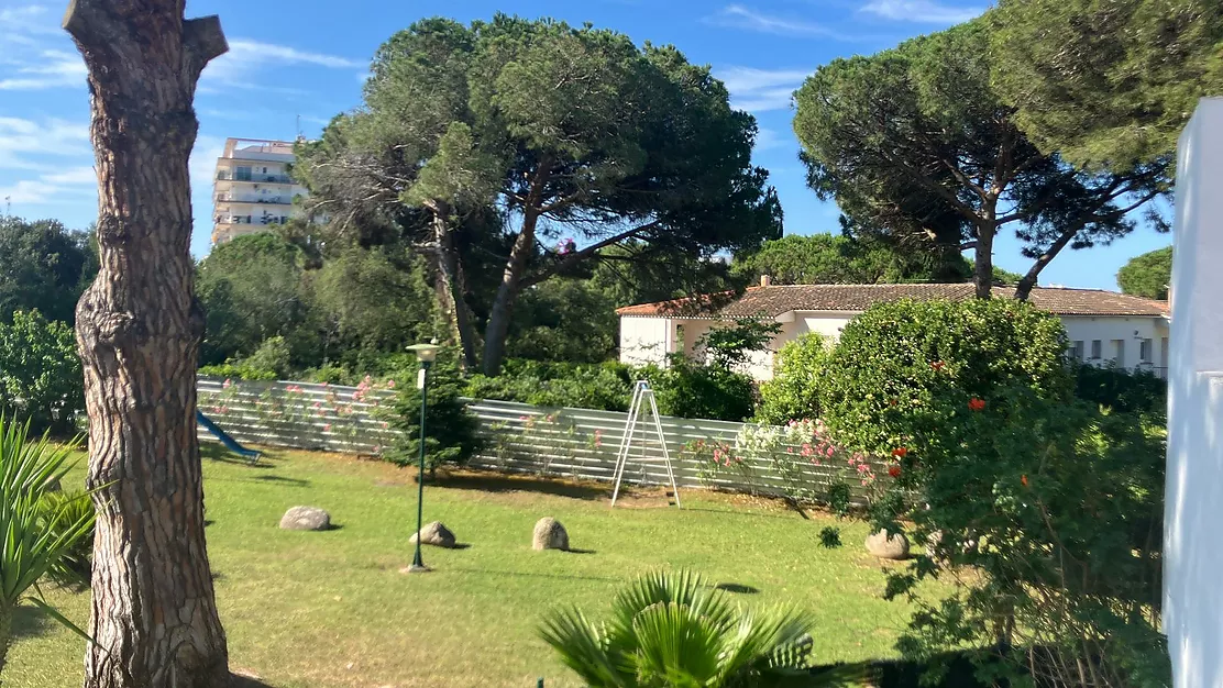 Gaudeix de la tranquil·litat i el confort a la Urbanització Politur, Platja d'Aro.