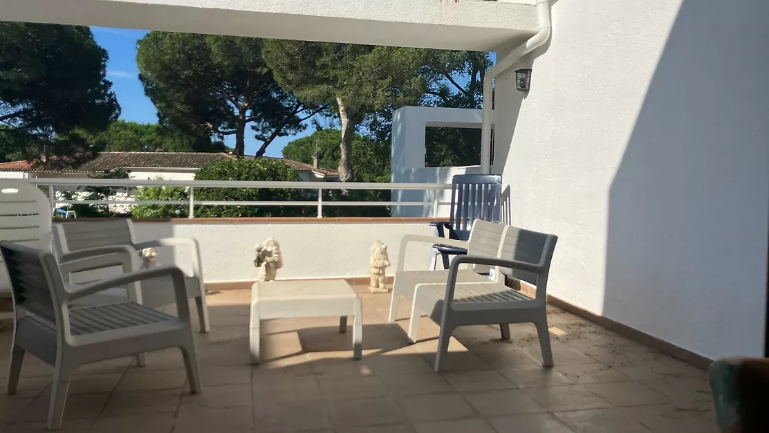 Disfruta de la tranquilidad y el confort en la Urbanización Politur, Playa de Aro.