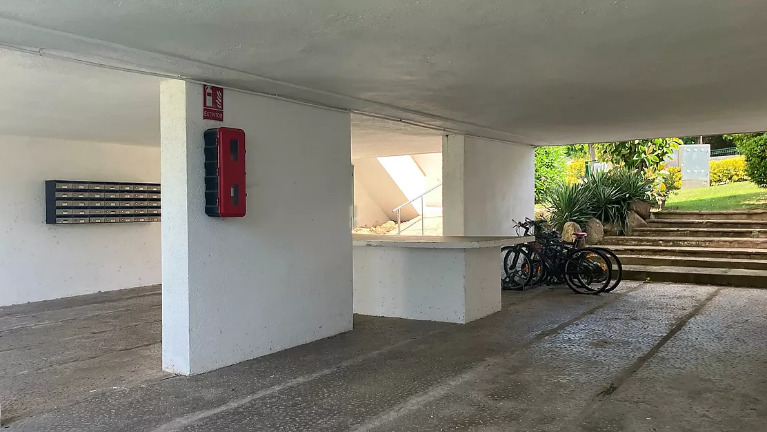 Gaudeix de la tranquil·litat i el confort a la Urbanització Politur, Platja d'Aro.