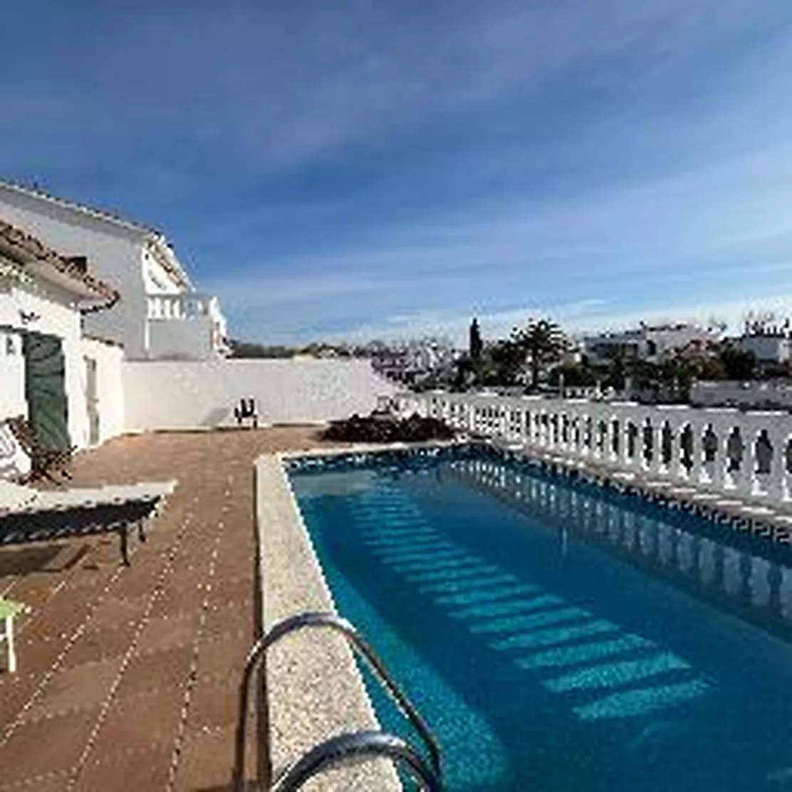 Charming Canal-Side House in Empuriabrava