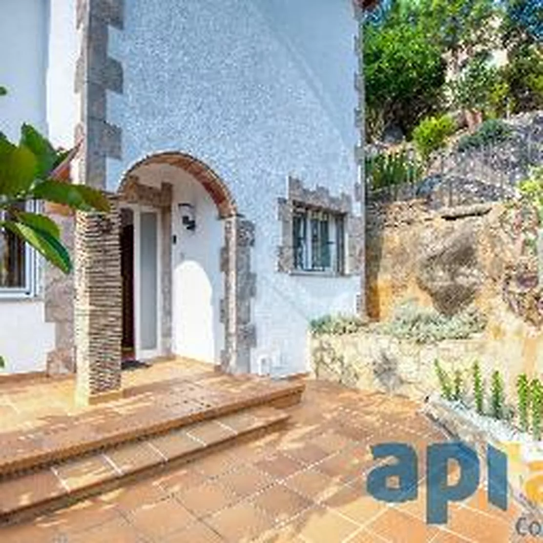 Elegant casa amb vistes al mar i piscina a Mas Ambros, Calonge.