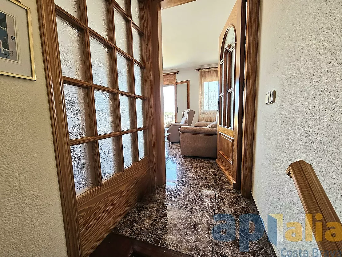 CASA ADOSADA EN VENTA EN ZONA TRANQUILA DE PALAMÓS