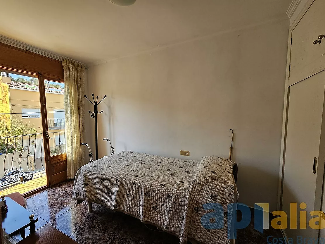 SEMI-DETACHED HOUSE FOR SALE IN QUIET AREA OF PALAMÓS