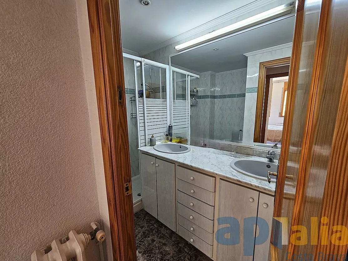 CASA ADOSADA EN VENTA EN ZONA TRANQUILA DE PALAMÓS