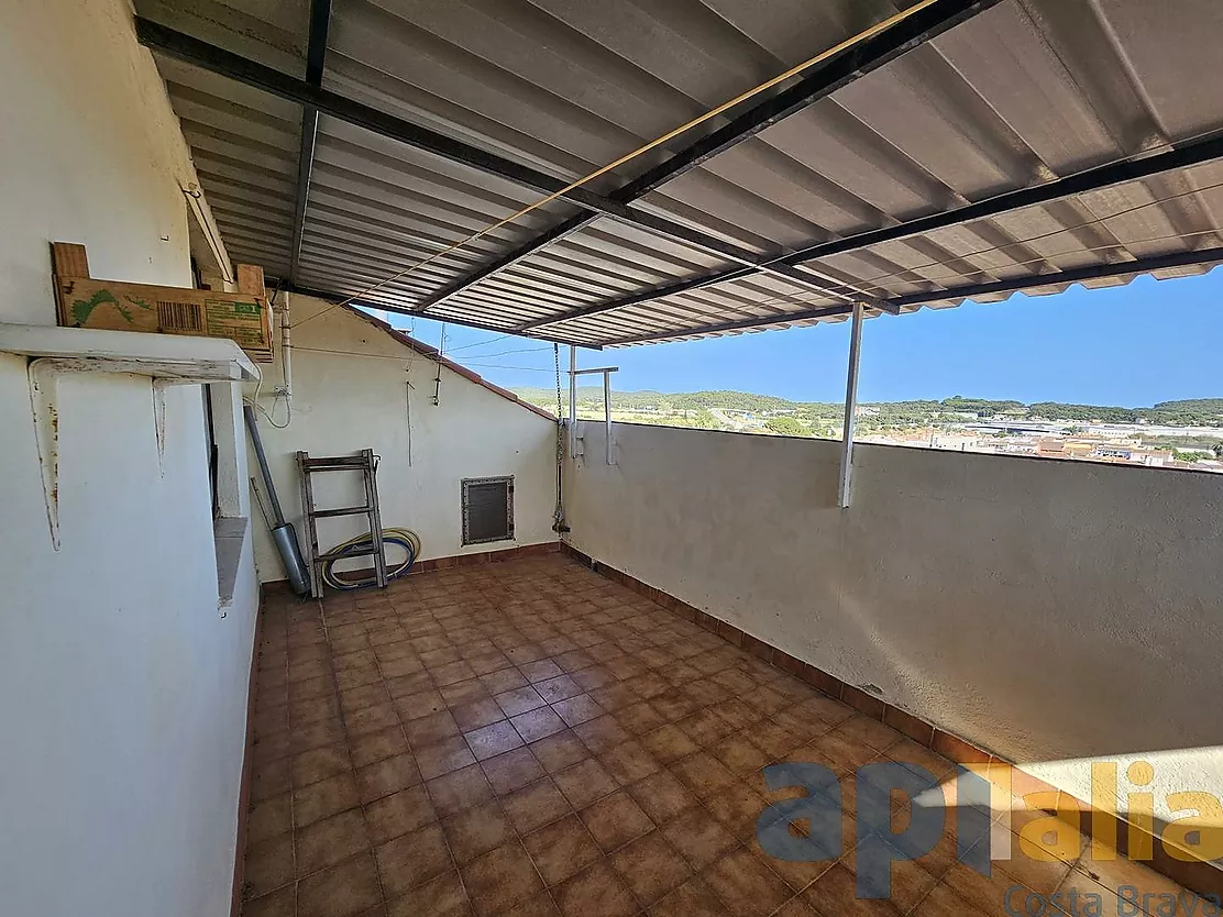 CASA ADOSSADA EN VENDA A ZONA TRANQUIL·LA DE PALAMÓS