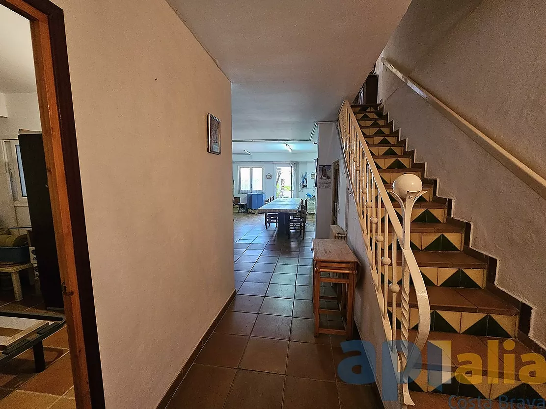 SEMI-DETACHED HOUSE FOR SALE IN QUIET AREA OF PALAMÓS