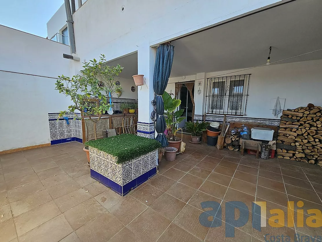 CASA ADOSSADA EN VENDA A ZONA TRANQUIL·LA DE PALAMÓS