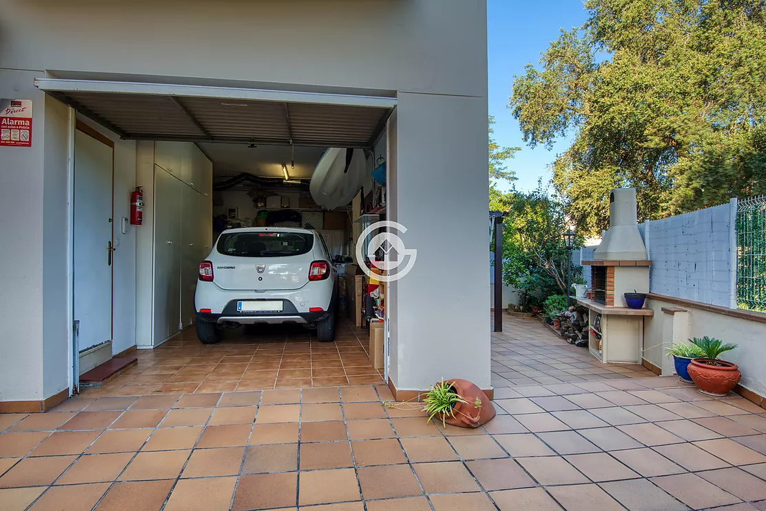 Casa adossada en una zona tranquil·la de Palamós.