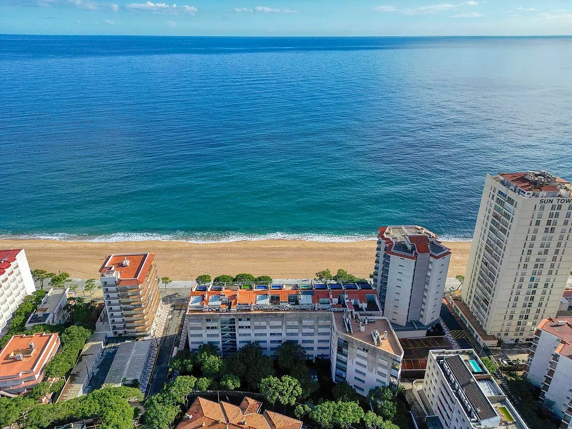 Exclusiu dúplex a primera Línia de Platja d'Aro amb vistes espectaculars al mar