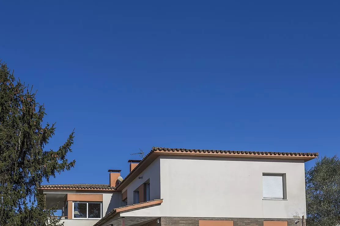 Casa a Palau molt assolellada amb jardí i piscina