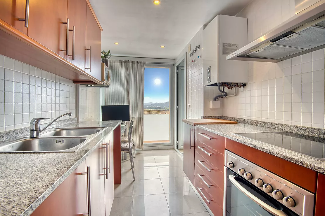 Ático dúplex exclusivo en el corazón de Palafrugell con vistas abiertas a Calella de Palafrugell