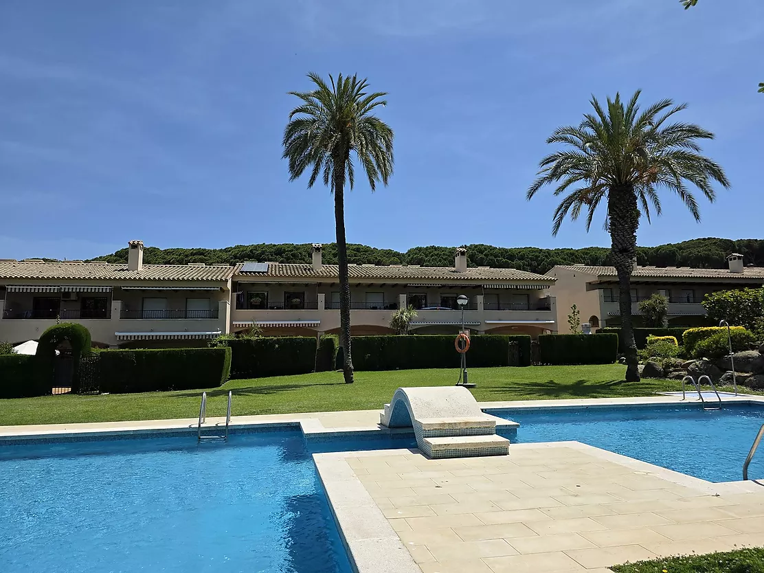 Terraced house with the best communal area in Platja d'Aro